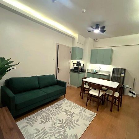 マンダルヨン・シティ Pioneer Woodlands Bed & Breakfast エクステリア 写真