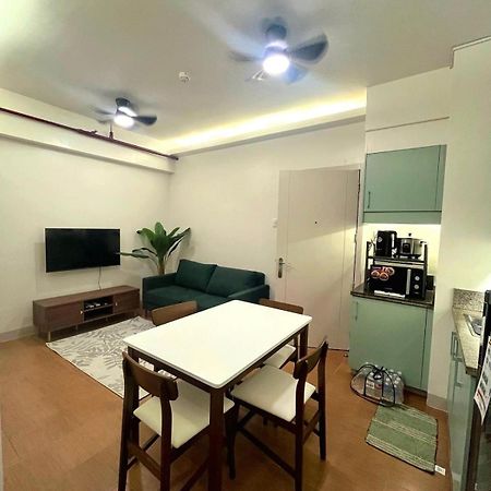 マンダルヨン・シティ Pioneer Woodlands Bed & Breakfast エクステリア 写真